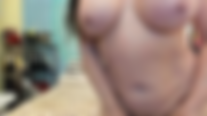 ( Gs.571) GoldieStar se produit dans un spectacle d'or - 8 :55 minutes. Gros seins, gros cul, gilf, chatte poilue, équitation, huile, anal, dp, godes tous blancs (20/05/2022).